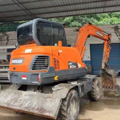 Wykorzystany Mini Excavator Digger DOOSAN DH60 Excavator używany 5550 kg
