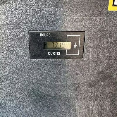 Żółta Hyundai 305 używana koparka koparka 198kw 1900rpm używana maszyna budowlana