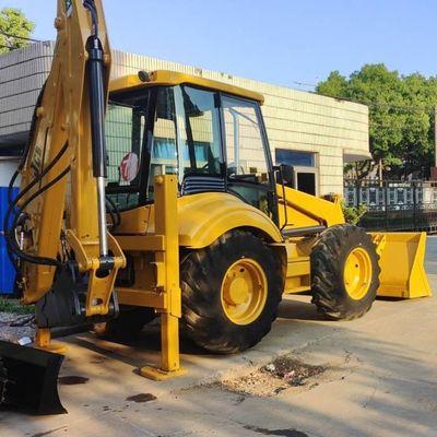 74.6kW JCB 4CX używany ładowarka Żółty 4378kg Podnoszenie używany ładowarka wyciągów Koło w ruchu