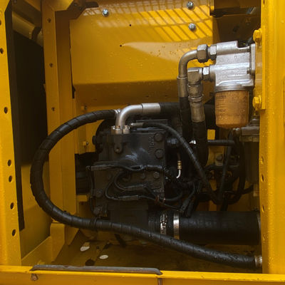 Hydrauliczne duże używane koparki Komatsu typu KOMATSU PC 130