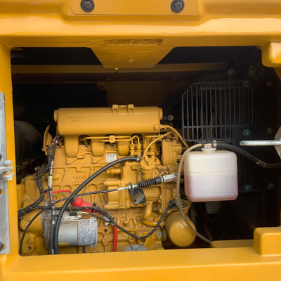 Wykorzystany grabarz typu Crawler CAT307.5 Stary grabarz gąsienicowy z wiadrem wyciągaczem