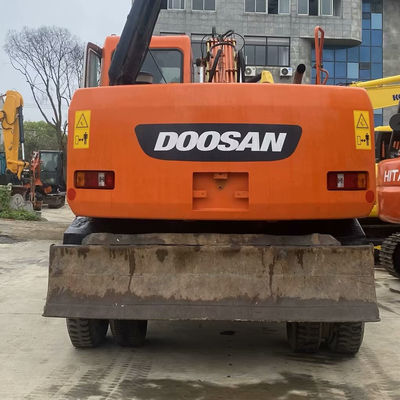 Wykorzystany silnik DOOSAN Ekskawator Stare koło Ekskawator 150w Do budowy miasta
